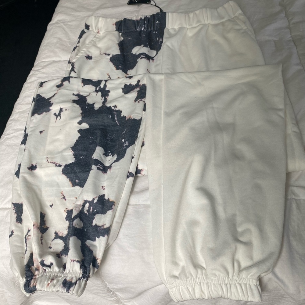 Sweat pants / jogger style / 1/2 tie dye